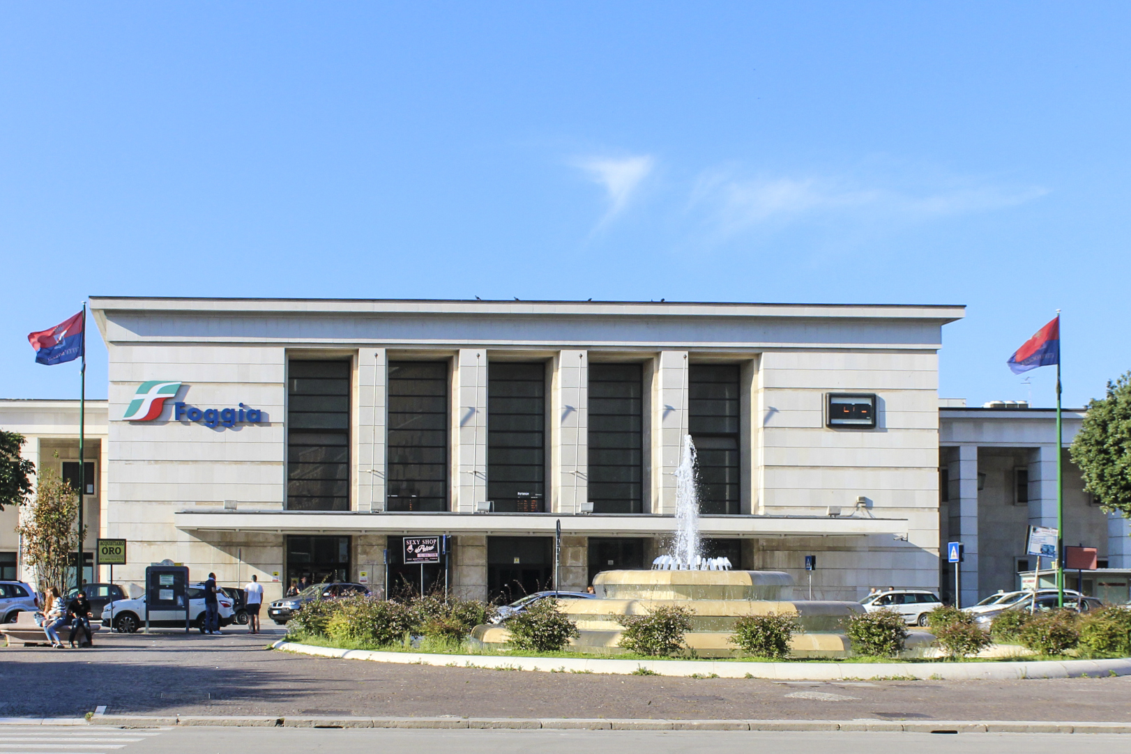 Piazzale_della_stazione_di_Foggia