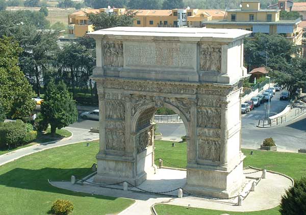 Arco di Traiano